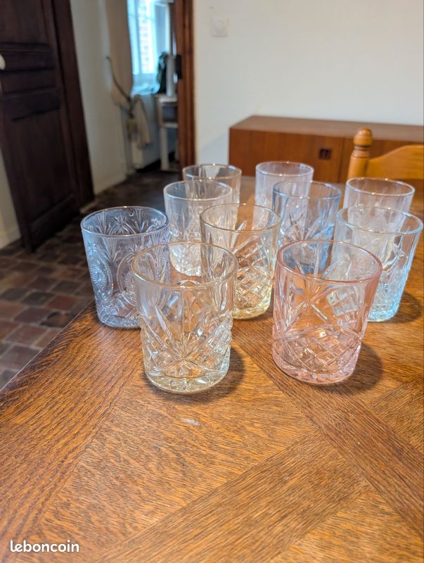 Lot 10 verres motifs (image 3)