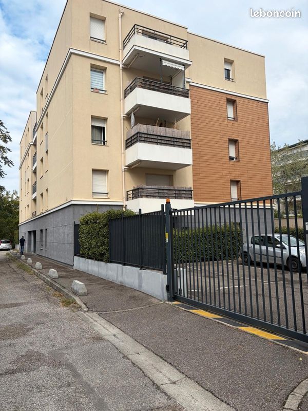 Appartement 2 pièces 34 m² · à Décines-Charpieu · 34 m² · 149 000 €