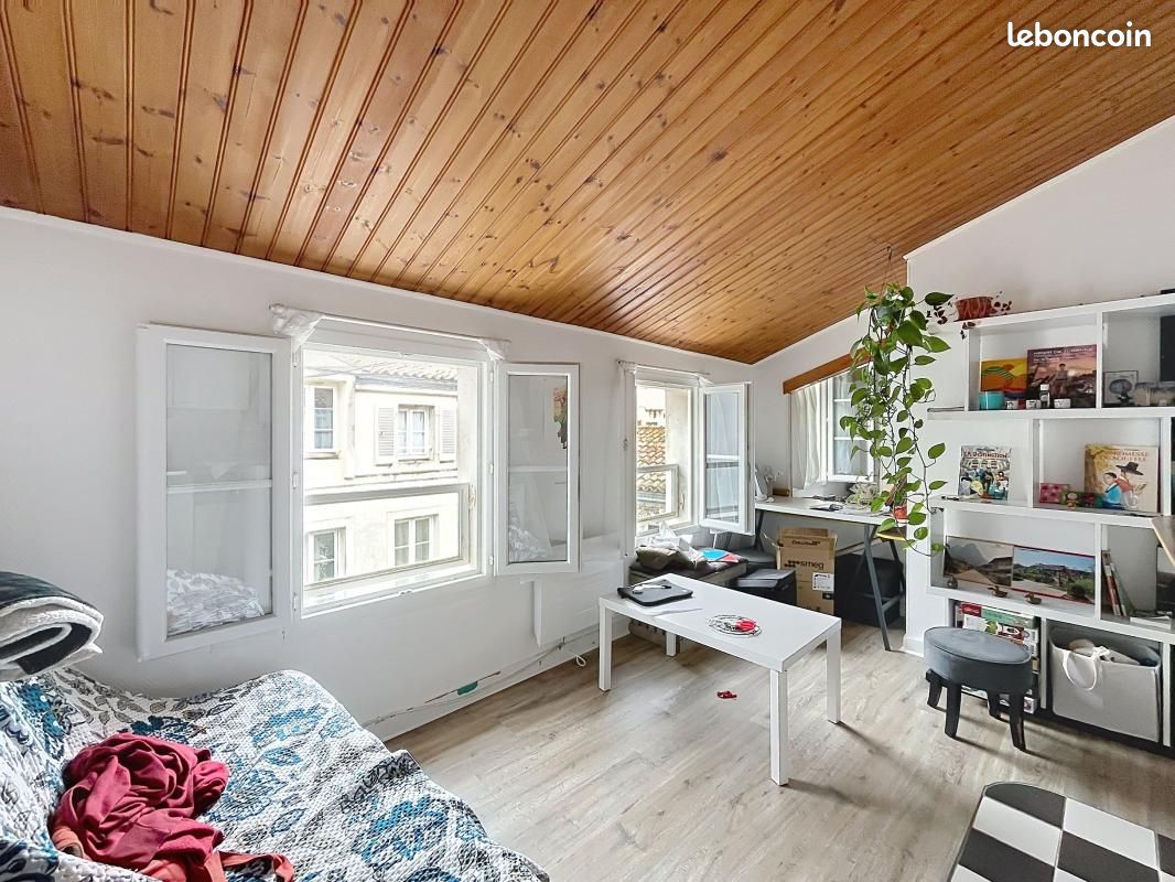 Appartement 1 pièce 28 m² · à La Rochelle · 28 m² · 593 €