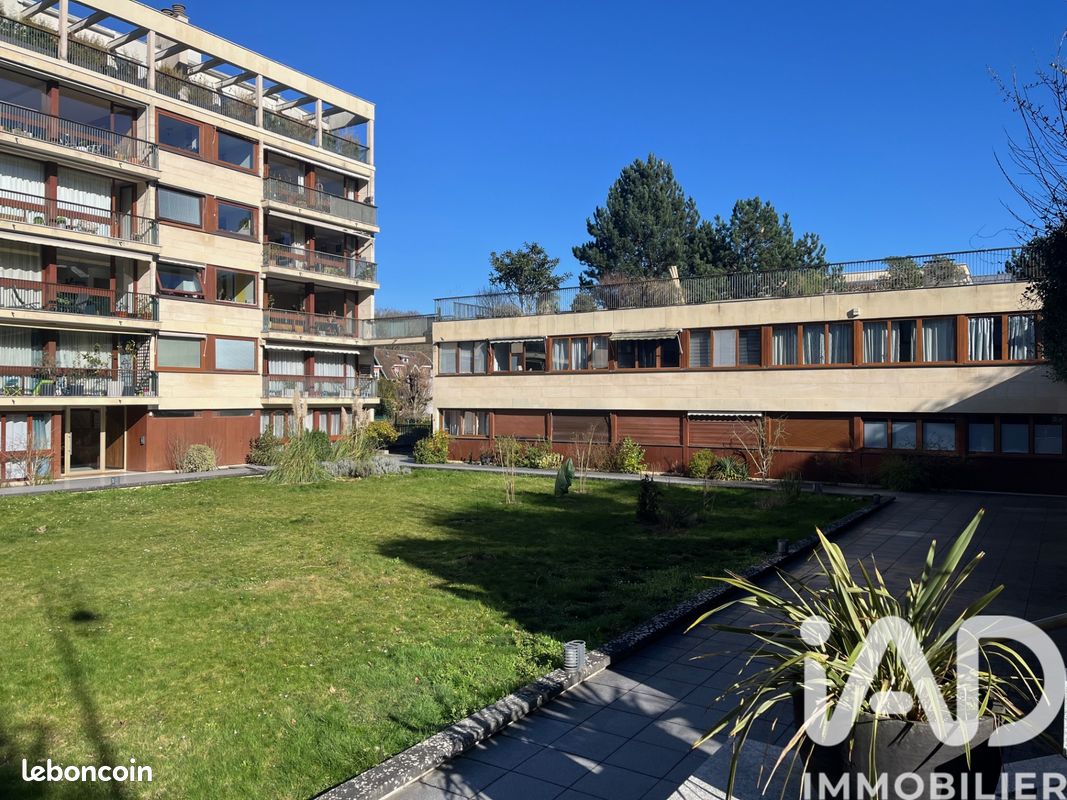 Appartement 1 pièce 14 m² · à Ville-d'Avray · 14 m² · 100 000 €