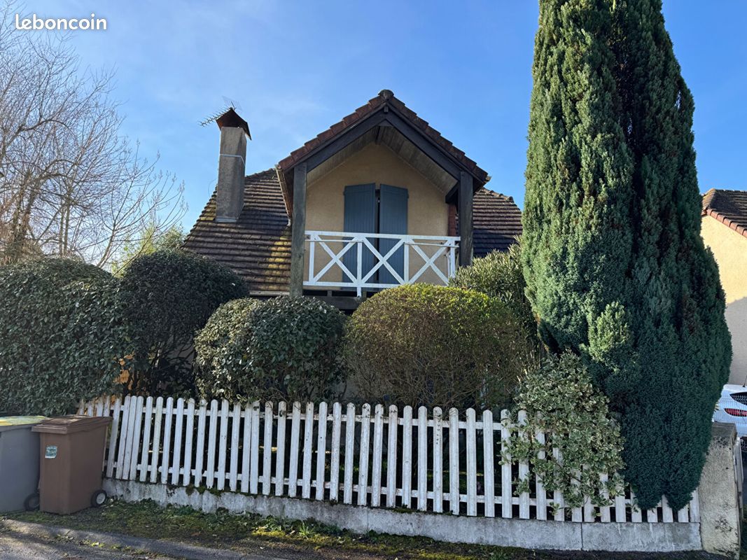 Maison 6 pièces 105 m² · à Gelos · 105 m² · 235 000 €