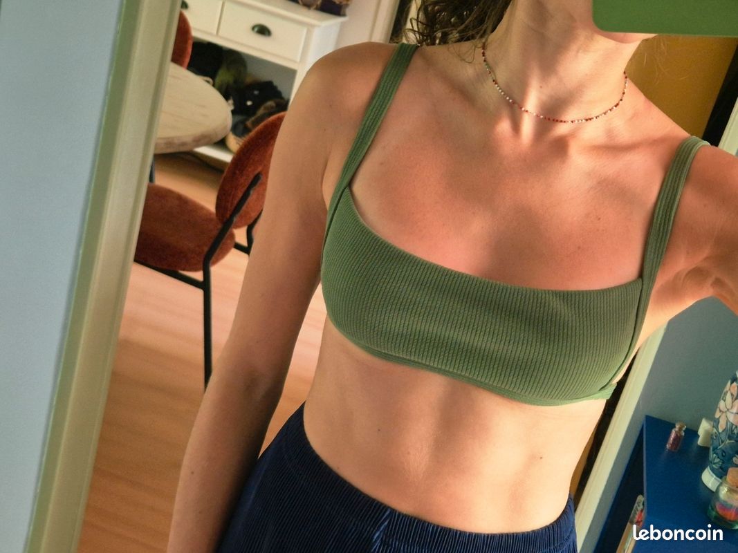 Haut de maillot de bain kaki décolleté droit (image 3)