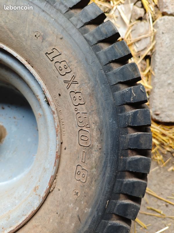 4 roues / pneus de tracteur tondeuse – 2 grandes + 2 petites (image 2)