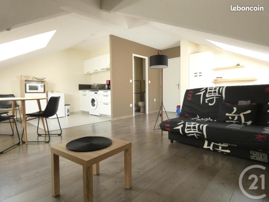 Appartement 1 pièce 31 m² · à Saint-Affrique · 31 m² · 334 €