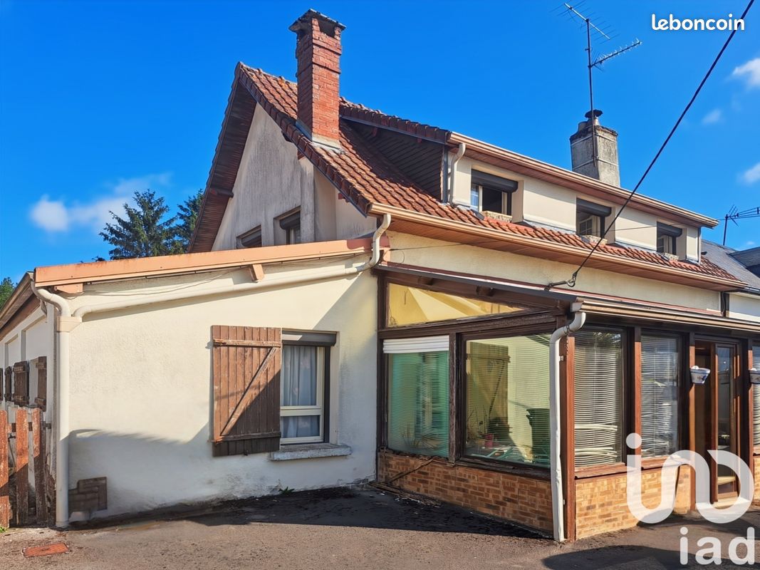 Maison 10 pièces 167 m² · à Feuquières · 167 m² · 127 000 €