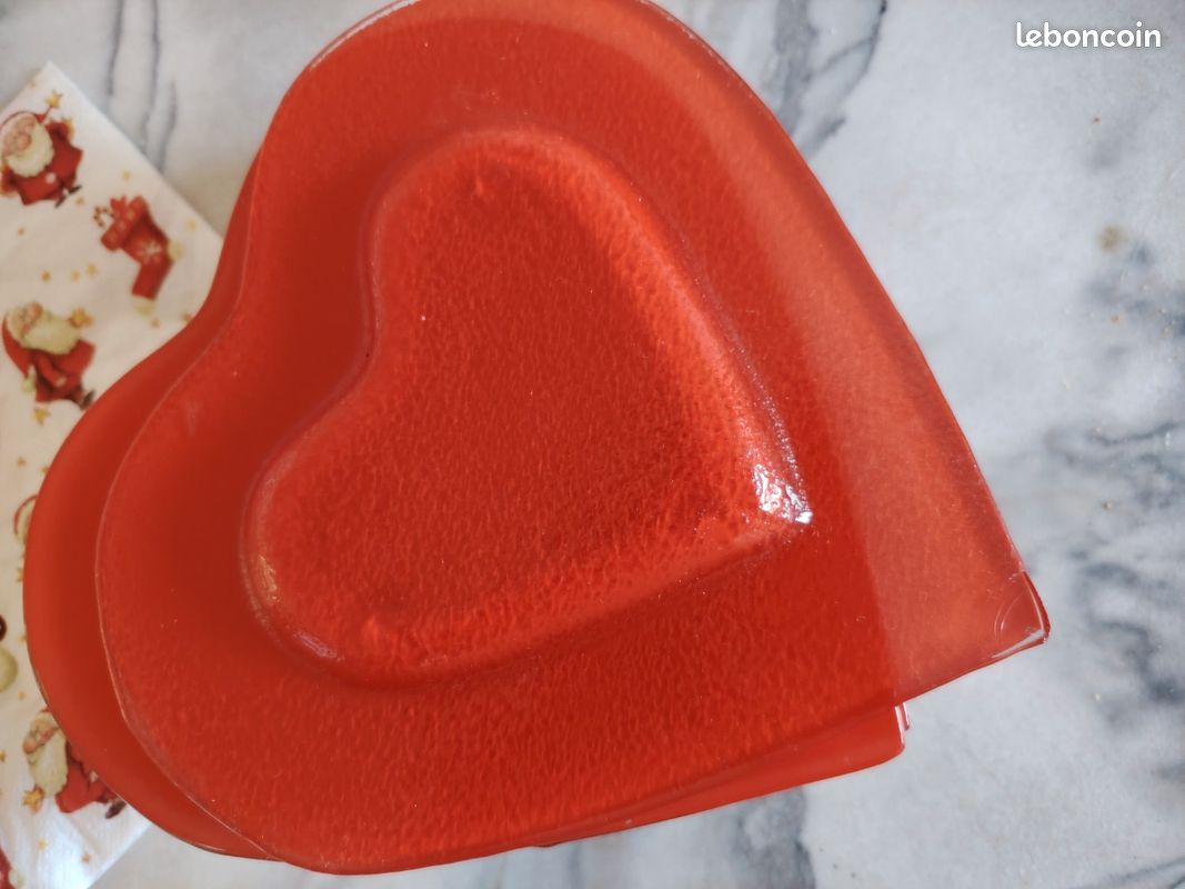 Très jolies petites assiettes coeur (image 3)