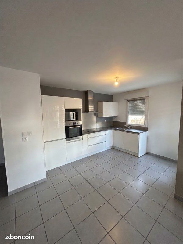 Appartement 3 pièces 64 m² · à Saint-Priest · 64 m² · 1 300 €/mois