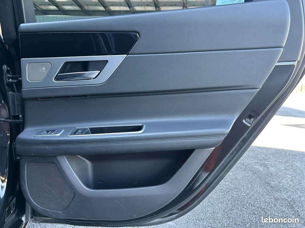 JAGUAR XF 2.0 D - 180 - BVA - Stop/Start 2015 BERLINE Prestige PHASE 1 GARANTIE 6 MOIS (image 36)