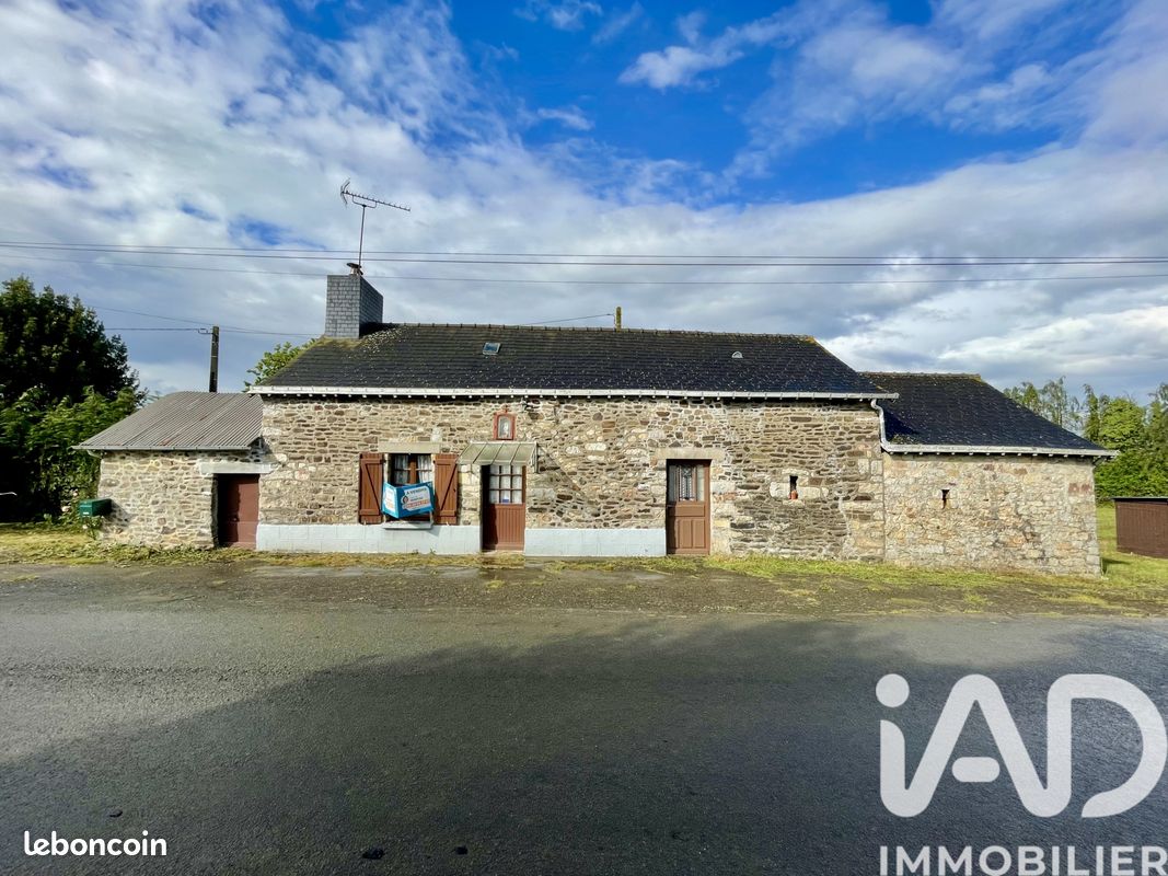 Maison 1 pièce 42 m² · à Juvigné · 42 m² · 45 000 €