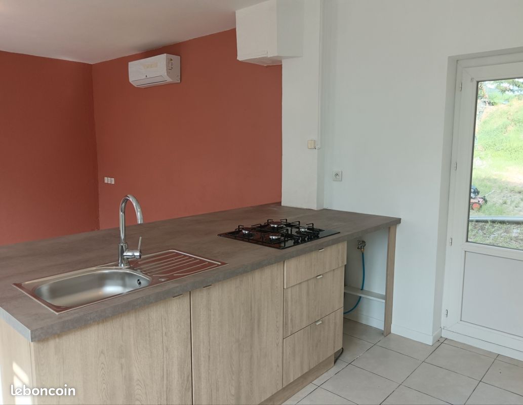 Maison 3 pièces 50 m² · à Combles · 50 m² · 550 €/mois
