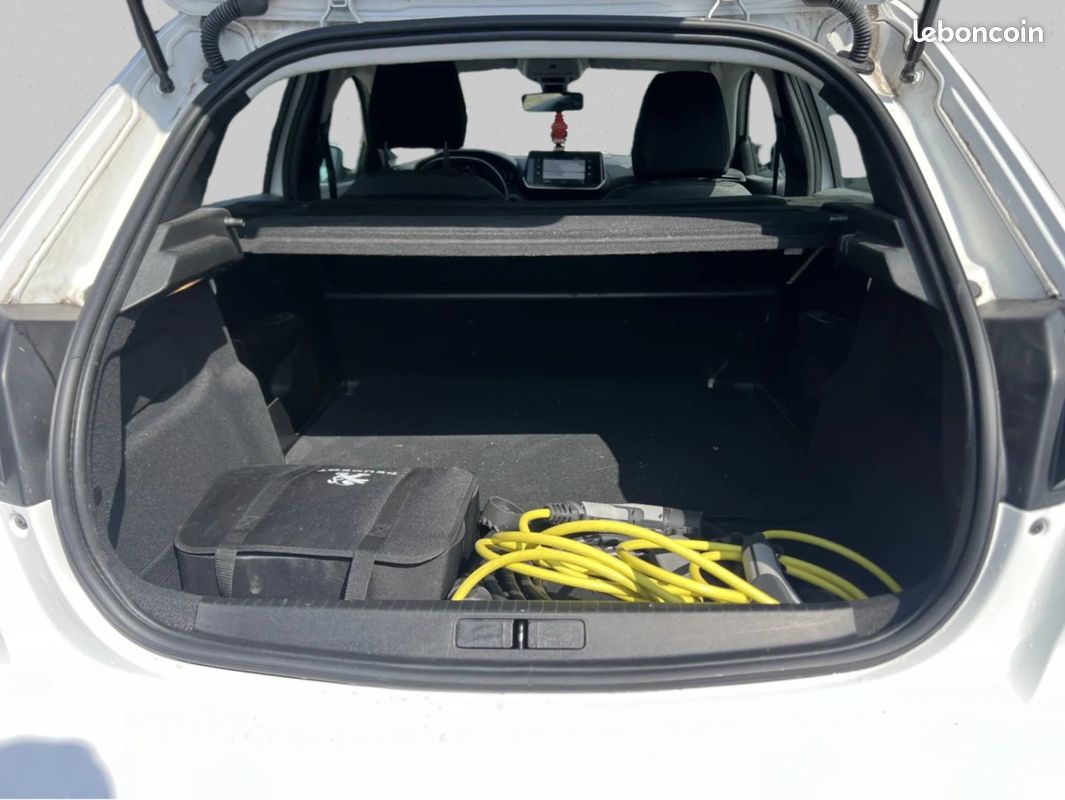 Peugeot 208 (2) Electrique Active Business R (image 13)