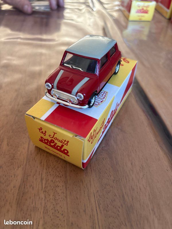 Véhicule miniature 1/43 mini Cooper S (image 1)