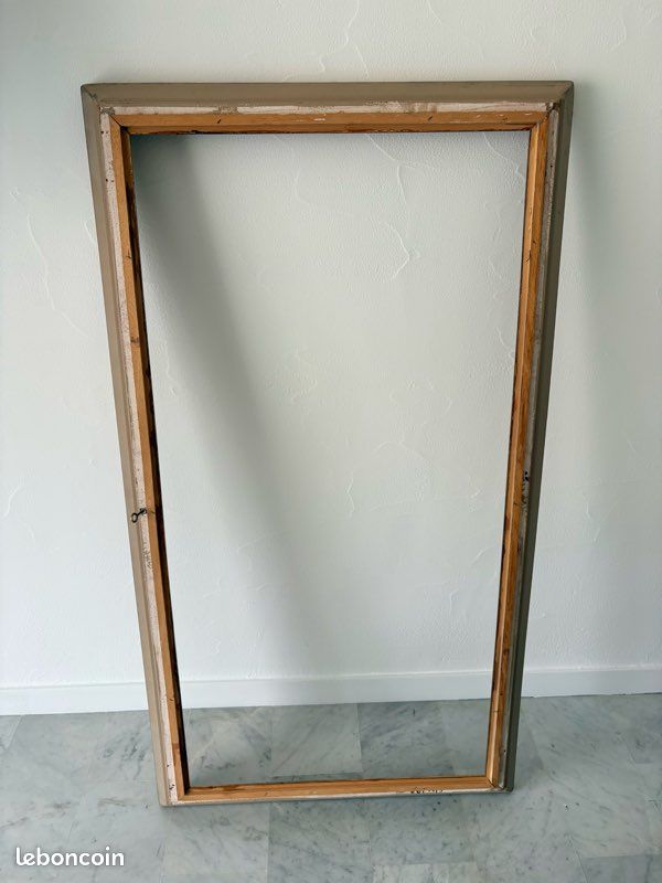 Grand Cadre En Bois Doré Style Napoléon III - Dimensions Extérieures 56 X 68 Cm