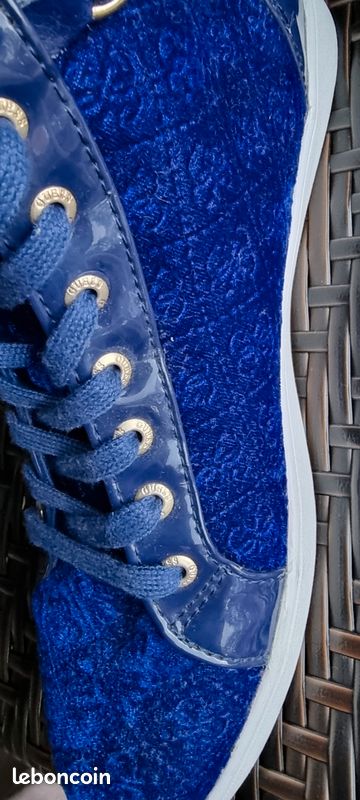 Baskets Guess Femme Denim Bleu Et Daim Avec Strass - Occasion Taille US 7.5 - Hautes