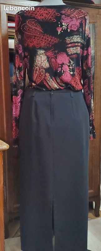 Jupe Noire classe.90cm de longueur (image 2)
