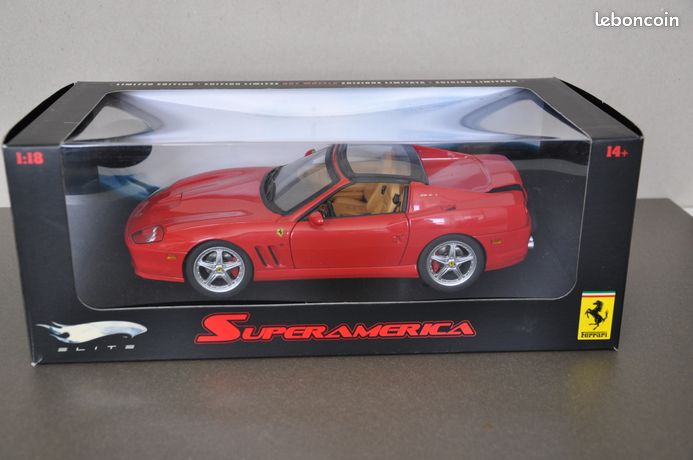 Hotwheels Elite - Coche a Escala, 1:18 (BLY34