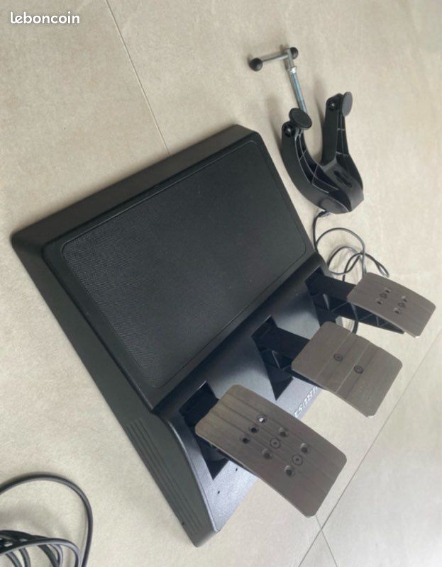 Volant thrustmaster t300rs gt force (image 3)