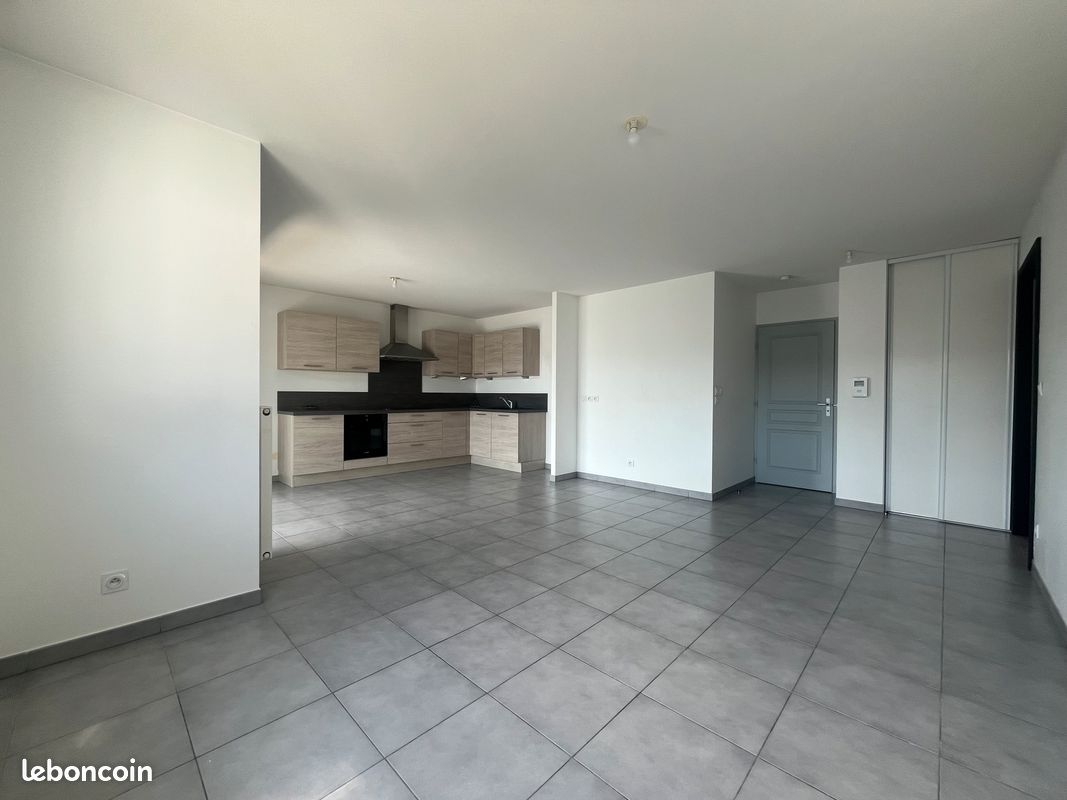 Appartement 4 pièces 81 m² · à Bassens · 81 m² · 350 000 €