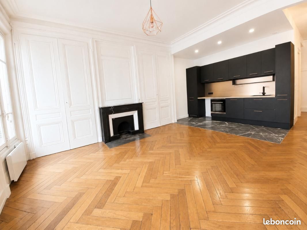 Appartement 3 pièces 80 m² · à Lyon · 80 m² · 1 950 €/mois