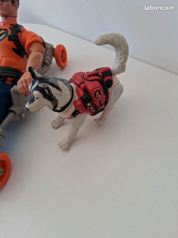 Lot de figurines QUIRALU : convoi traineau avec 3 chiens et conducteur chasseur alpin - Collection