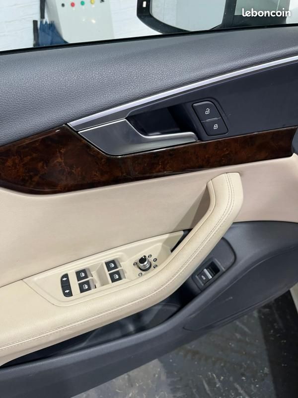 Audi A4 Avant 2.0 TDI 190 S tronic 7 Quattro Design Luxe (image 20)