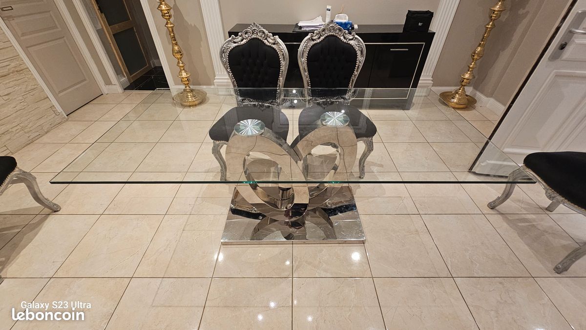 Table en verre et chaise royale (image 1)