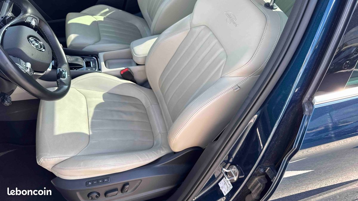 SKODA Kodiaq 2.0 TDI 150 SCR DSG7 7pl Laurin & Klement (image 22)