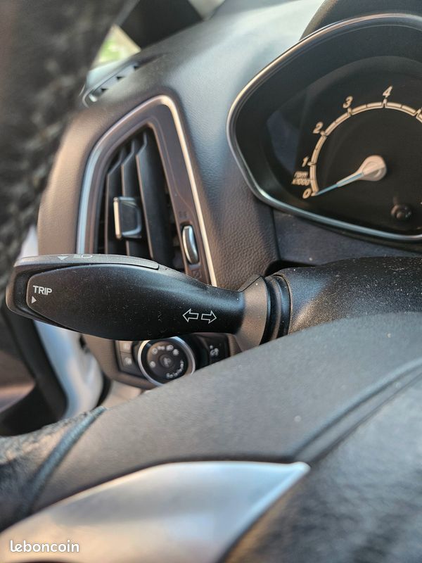 FORD B-MAX 1.0 SCTI ECOBOOST 125 COLOR EDITION START-STOp (image 18)