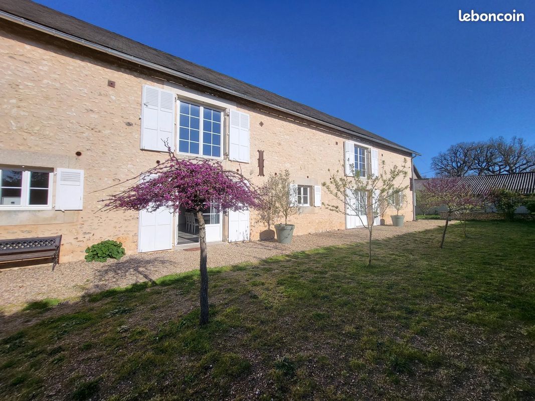 Maison 8 pièces 276 m² · à Chauvigny · 276 m² · 424 000 €