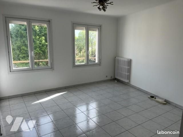 Local commercial 185 m² · à Lorient · 185 m² · 291 256 €