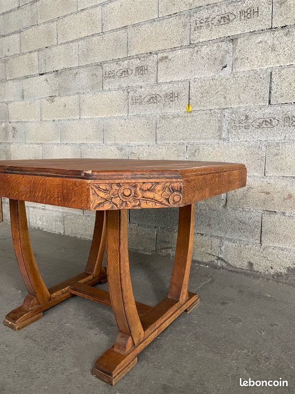 Table vintage en bois avec ses 4 chaises assorties (image 3)