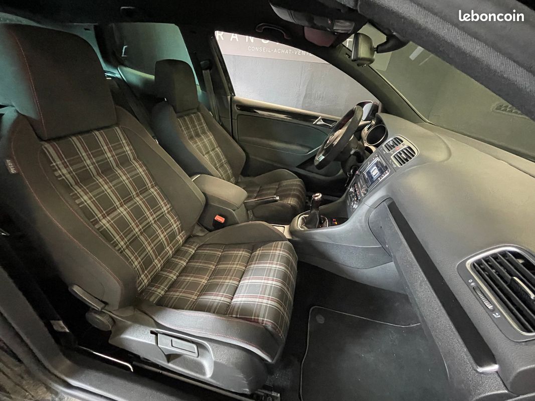 VOLKSWAGEN GOLF VI GTi 2.0 TSi 210 (image 12)