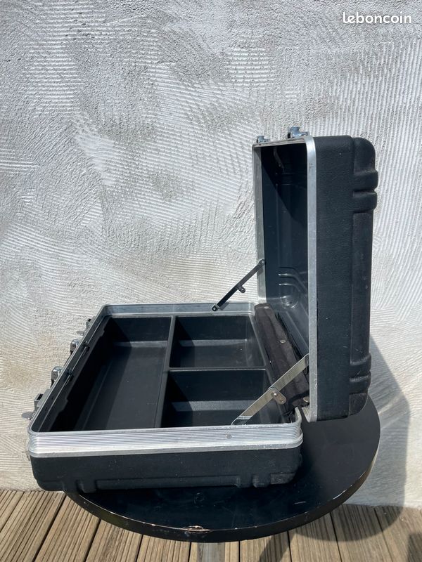 Valise noir 48x38x20 (image 9)