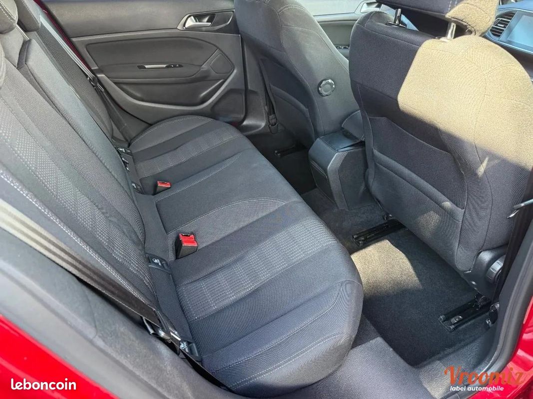 Peugeot 308 1.6 BLUEHDI 120 cv 110672 KM (image 9)