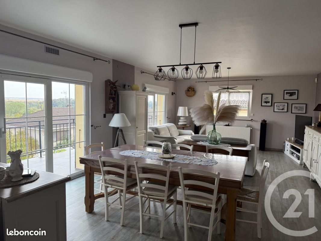 Maison 6 pièces 155 m² · à Hatrize · 155 m² · 329 500 €