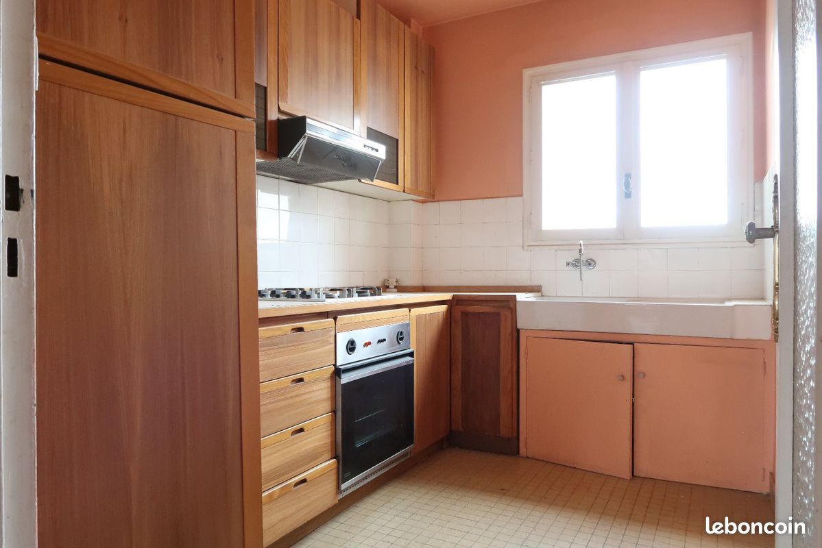Appartement 3 pièces 55 m² · à Saint-Étienne · 55 m² · 49 000 €