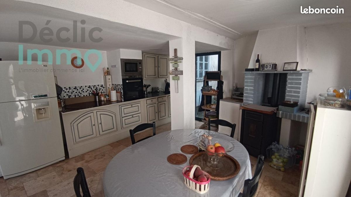 Maison 9 pièces 185 m² - Val-de-Bonnieure 16230 Sainte-Colombe (image 3)