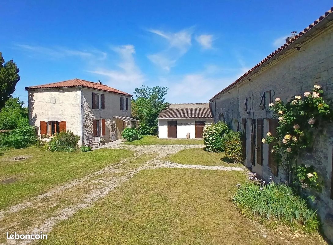Maison 8 pièces 168 m² · à Matha · 168 m² · 224 950 €