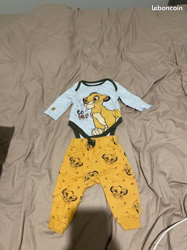 Ensemble bébé Disney Le Roi Lion (body + pantalon) – Très bon état (image 2)