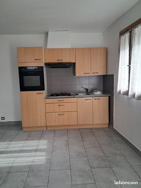 Appartement 3 pièces 50 m² · à Saint-Juéry · 50 m² · 370 €/mois