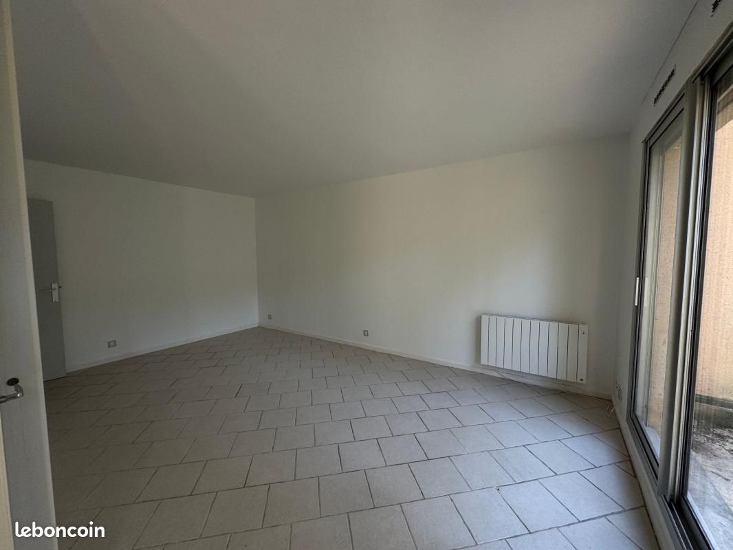 Appartement 1 pièce 38 m² · à Saint-Avertin · 38 m² · 548 €/mois