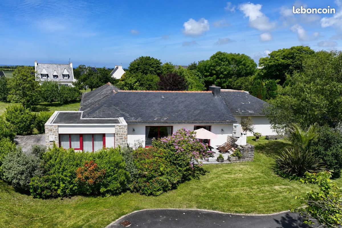 Maison 7 pièces 200 m² · à Ploudalmézeau · 200 m² · 489 000 €