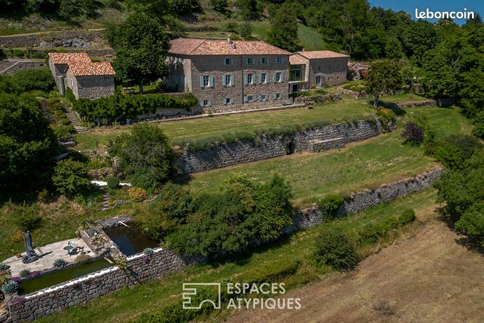 Propriété 12 pièces 474 m²
