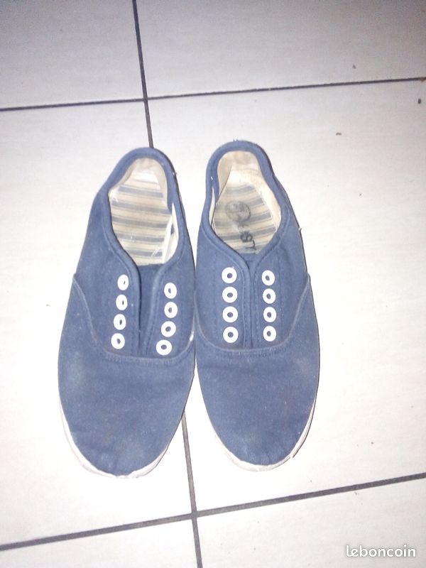 Des chaussures pour enfant noir pointure 36 (image 2)