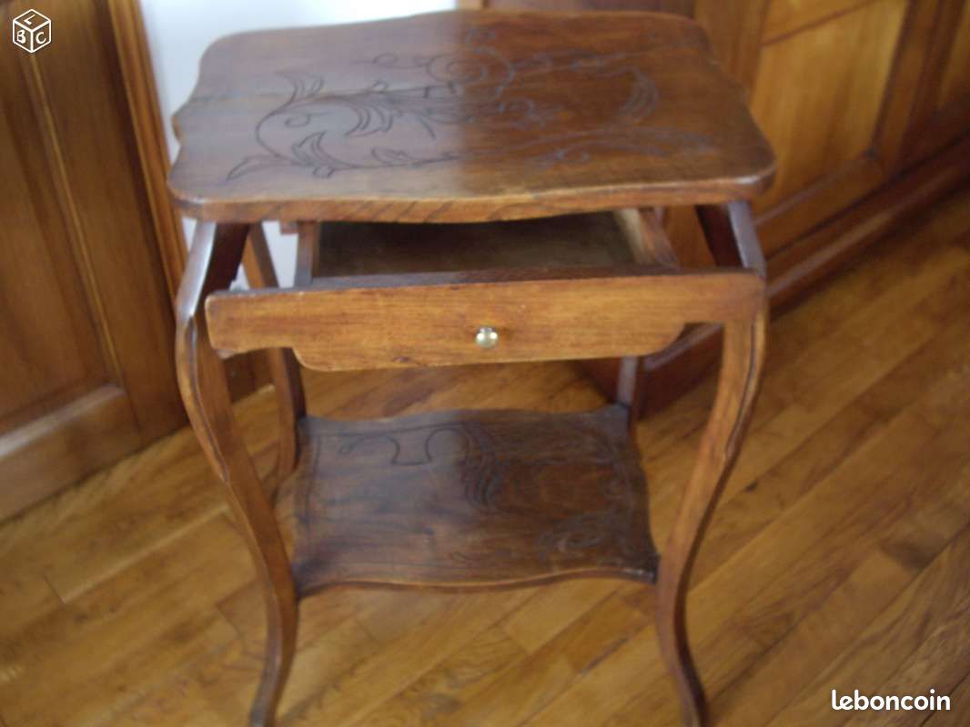 Petite table très ancienne (image 2)