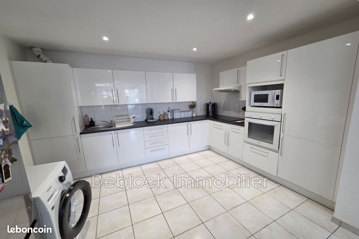 Maison 3 pièces 63 m² · à Quaëdypre · 63 m² · 663 €
