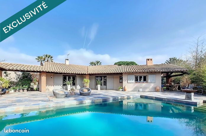 Villa 8 pièces 250 m²