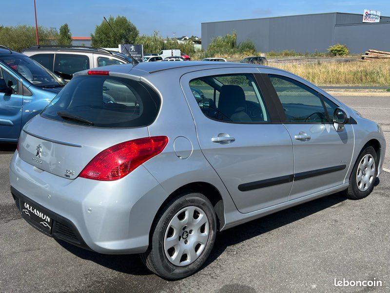 Peugeot 308 1.6 HDi 110ch Urban Move 1er main (image 4)