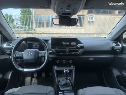 Citroën C4 1.2 PureTech 130ch BVM Shine (image 3)
