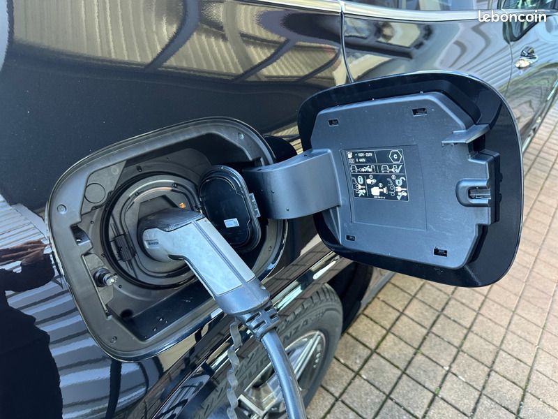 Mercedes Gla 250 e Hybrid EQ AMG Line (image 27)